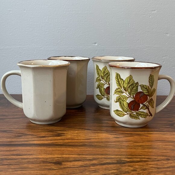 Amram's Korea Stoneware 4 Mugs Rosehip Berries Country Retro Farmstyle - Picture 2 of 10